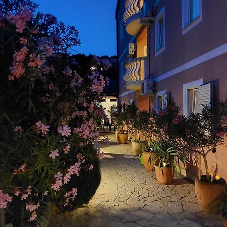 Apartments Ljubo Stari Grad  Exterior foto