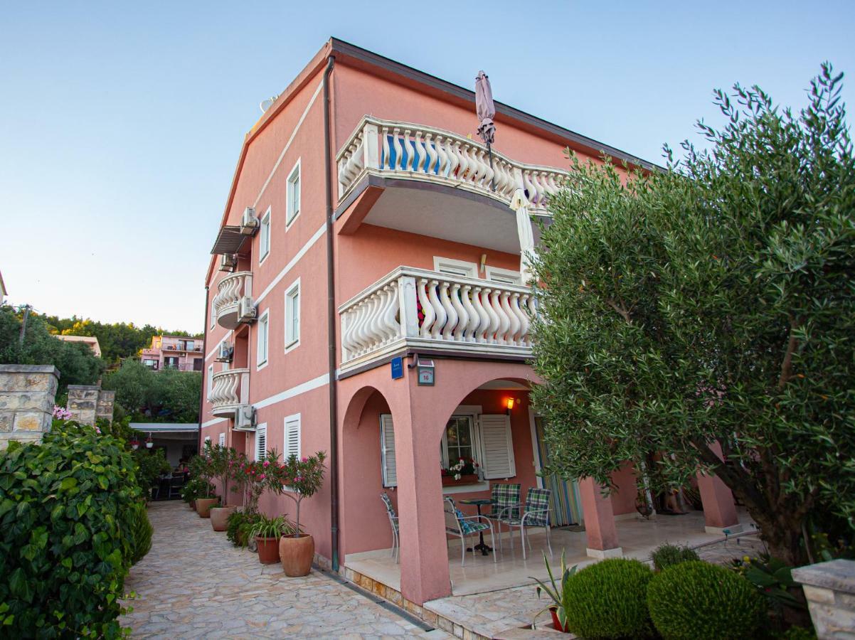 Apartments Ljubo Stari Grad  Exterior foto