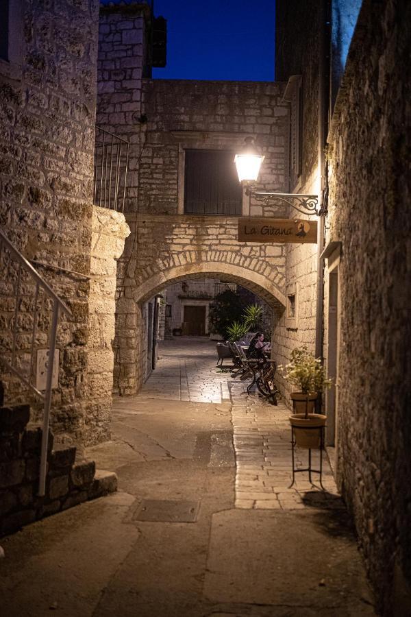 Apartments Ljubo Stari Grad  Exterior foto
