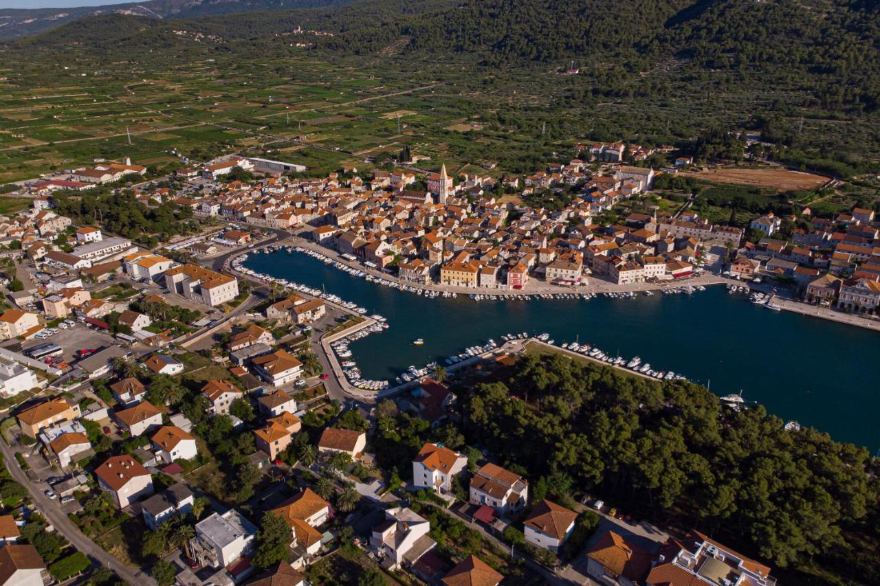 Apartments Ljubo Stari Grad  Exterior foto